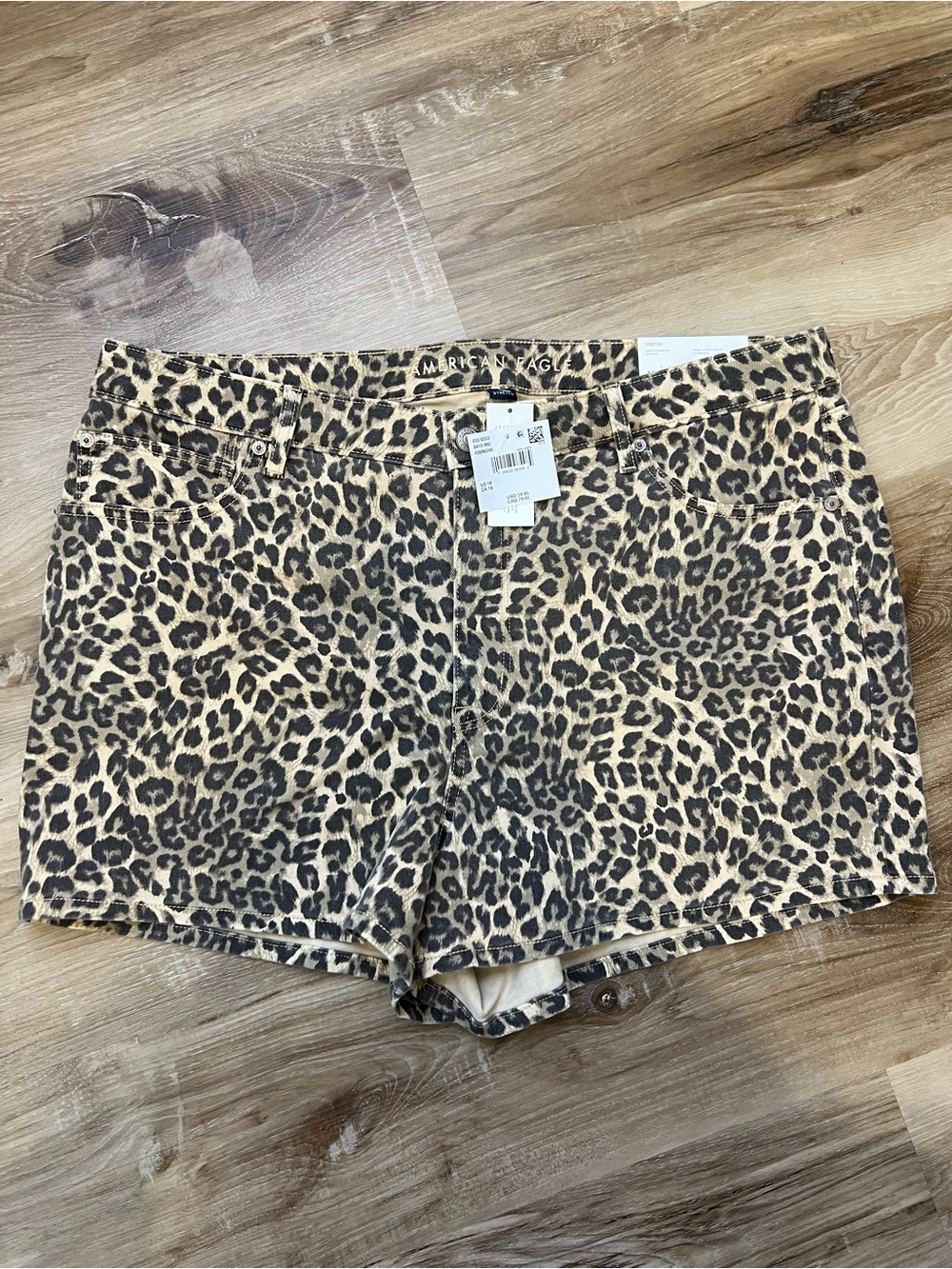 American Eagle Outfitters Stretch Leopard Perfect Shortie